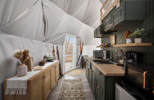 Glamping Dome w Hot Tub Fire Pit & River Access - Foto 8