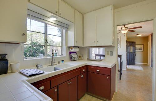 Charming Spring Valley Retreat with Private Pool! - Foto 12