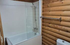 CHALET JACUZZI PRIVE, TERRASSE et VUE MONTAGNE DANS CAMPING 3 ETOILES - Foto 19