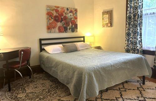 Treetop Apartment in the Heart of MPLS - Foto 20