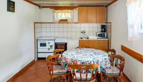 2 Bedroom Awesome Home In Homer-Lokve - Foto 3