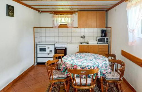 2 Bedroom Awesome Home In Homer-Lokve - Foto 3