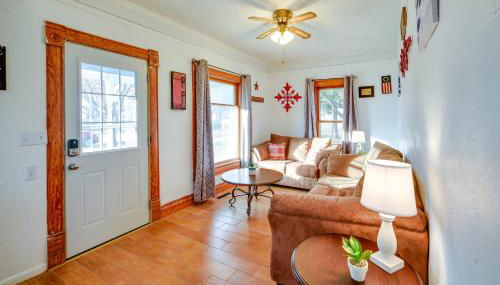 Less Than 1 Mi to Vineyard Historic Farnam Home! - Foto 4