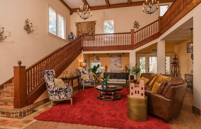 Pillars' Castle - Photo 9