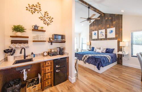 The Kingfisher Cabin 15min to Magnolia Baylor - Photo 12