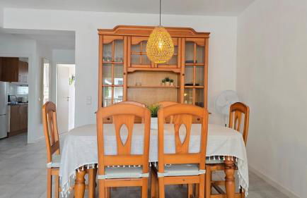 Bright Apartment with Two Balconies and a Seaside Pool - Foto 6