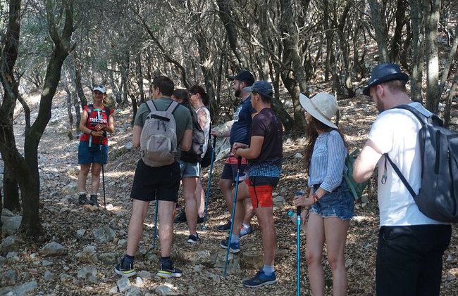 Caminata al atardecer Profitis Ilias Mountain - Foto 11