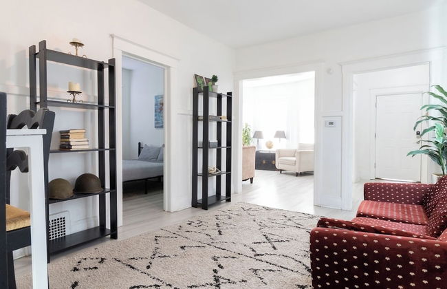 Spacious 4BR Family Home in Detroit Wifi & Parking - Foto 4