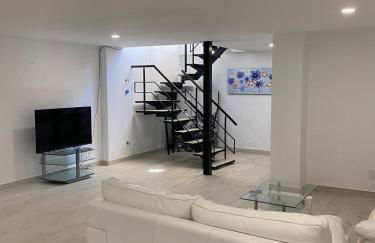 New - MiJa basement Loft Apartment steps from Beach - perfect for Sun and Sport Seekers - Foto 3