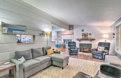 East Tawas Cabin with Lake Huron Access and Views - Foto 3