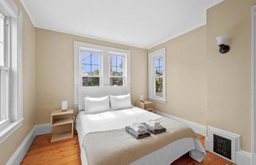 Salem 3 Bedroom with Gameroom, Balcony, Parking, and more - Foto 11