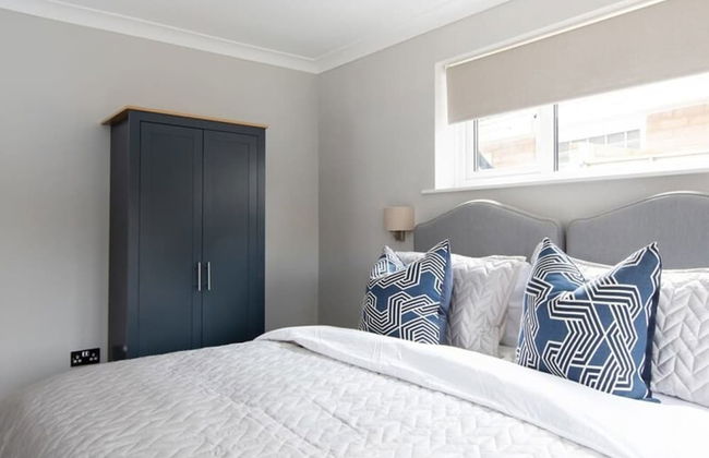 Seaside Serenity 3-bed Deck Garden Near Shore - Photo 17