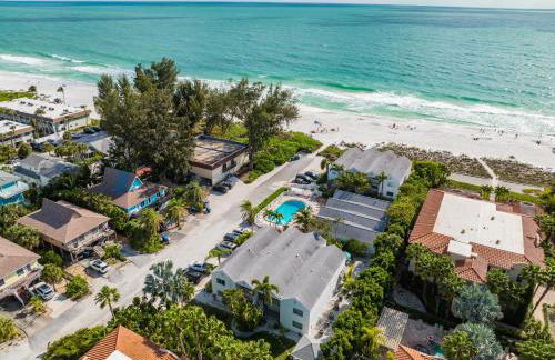 Coconuts Poolside #115 - Photo 25