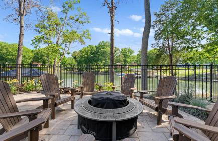 Black Bear & Blue Heron by Avantstay 2 Lakefront Homes, Sleeps 43 Pool, Dock, Theater - Foto 128