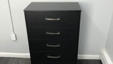 Private 2-bedroom apartment, free parking, direct bus to NYC Manhattan only 2 blocks away, MetLife Stadium FIFA World Cup 25 minutes away - Foto 3, wardrobe