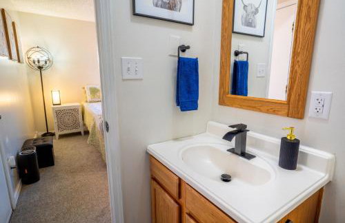 Main Retreat with King Bed in Master and has Garage - Photo 21