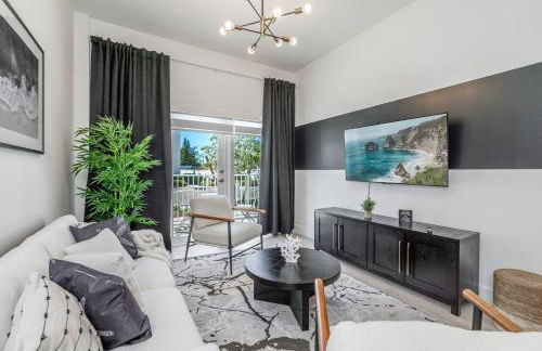 Classy 2BR-2BA Oasis Beach Pool Parking EV Station - Foto 7