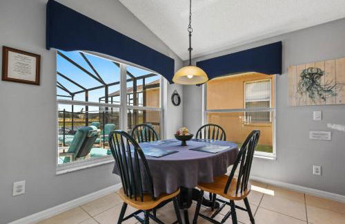 Wheelchair accessible Lakeview 4BR house with pool spa themed rooms game room - Foto 16