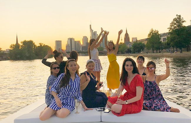 Yacht Tour in Frankfurt for up to 12 Guests - Photo 8