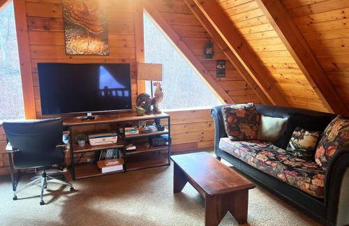 Mountain Gem, Hot Tub, Fire Pit, Views, Starlink Wi-fi - Foto 32