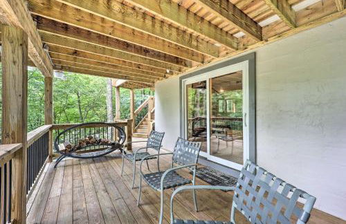 2 Mi to Skiing! Wooded Beech Mtn Retreat with Decks - Foto 58