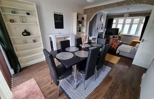 3 Bed Spacious House With Parking - Foto 22