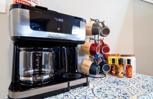 Large Remodeled 4 Bedroom Only 7 Minutes to Downtown - Foto 11