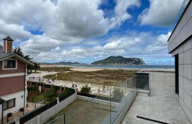 Lujosa casa en primera línea playa increibles vistas mar - Photo 14