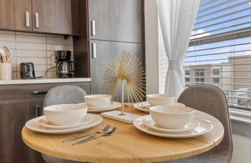 Cozy Hideaway, Rooftop Pool, Gym, Shops nearby - Foto 5