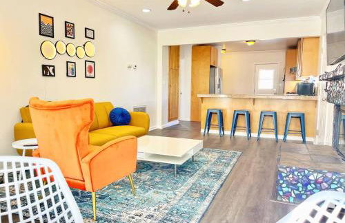 Groovy Getaway Retro Vibes in North Park, SD - Foto 10