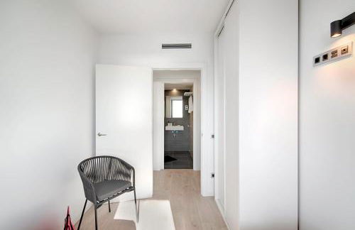 Seaside Badalona Apartment - Photo 8