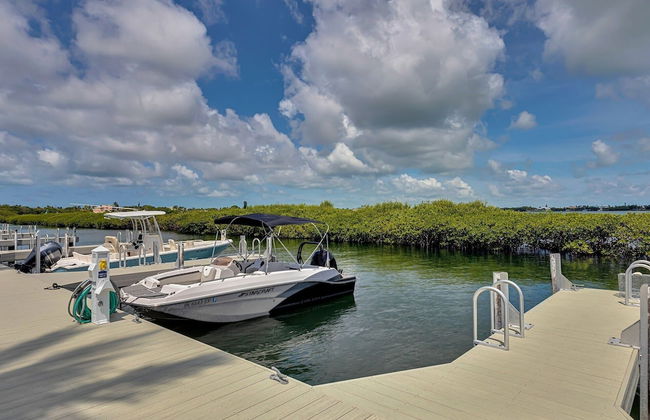 Waterfront Luxury Villa With Sunset Views And Boat Slip 3 Bedroom Townhouse by RedAwning - Foto 67