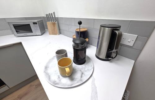 Deluxe One Bed Flat at Dawe Luxury Suites - An Entire Apartment near Ely Cathedral & Train Station - Ideal Gateway to Explore Ely, Cambridge, Norfolk & London - Sleeps up to 4 - Photo 12