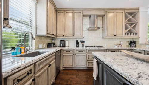 Resort vibe with Pool and Hot tub Downtown skyline views - Foto 4