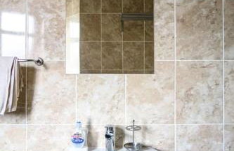 5 bedroom house, free parking, near football, sleeps 8 - Photo 12