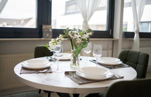 City Wohnung am Hbf mit 2 Schlafzimmern und Sky - Foto 20