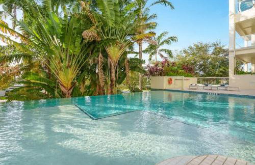 Hemingway 3 Bedroom Condo 2 Blocks from the Beach - Photo 25