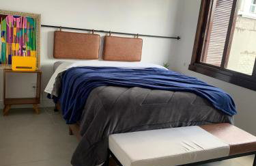 Apartamento Artístico - Garagem - Ar Condicionado - Excelente Localização - Foto 12