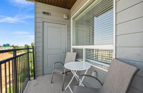 Serene Space with Easy City Access - Foto 29