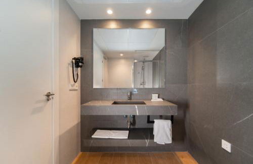 Ahoy Apartments - Photo 120