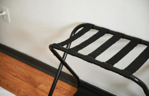 HostWise Stays - The Butler - Prime 1BR Butler St Apt, across from Umami - Foto 15