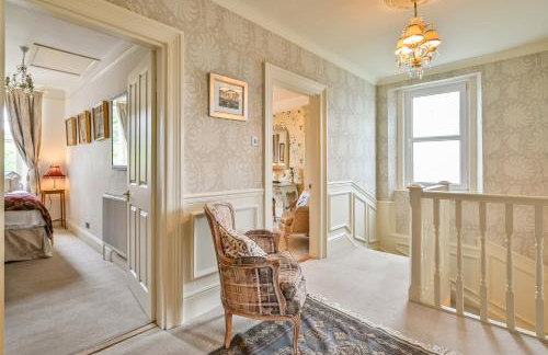 The Town House at Muntham- Luxury Holiday Home with Hot Tub - Photo 36