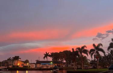 Serene Space! Waterfront Home! - Foto 1