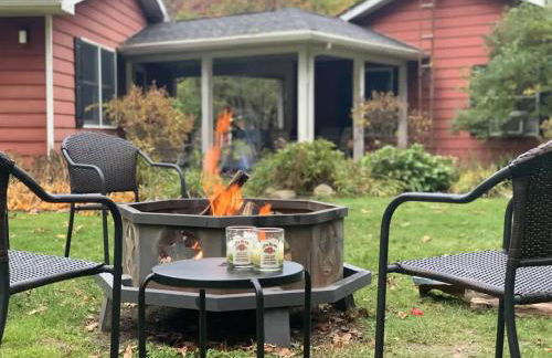 The Game Cabin at Rustic River - Foto 14