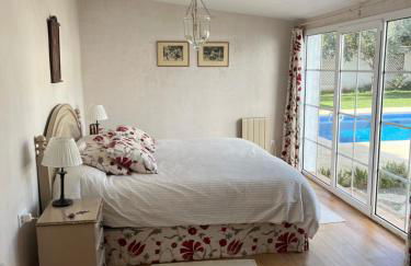 Chalet Ciudad Ducal con piscina y jardin - Foto 5