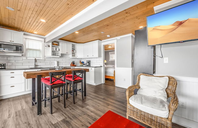 Lakeside Serenity Retreat 10 - Photo 7