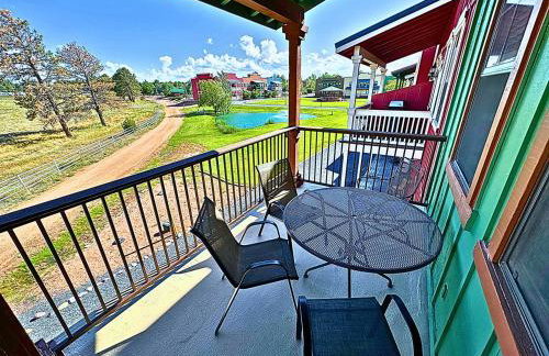 Forest edge, wild mustangs nearby, balcony views By Vacation Your Way - Foto 25
