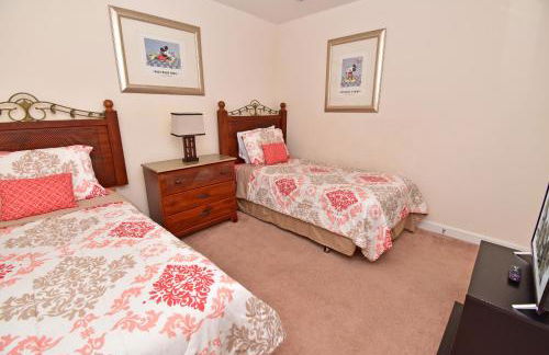 Comfortable Pool Home with Spa & Games Room Close to Disney - Foto 22