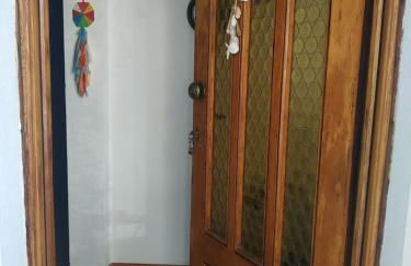 Violet Bedroom and Apartment - Photo 26