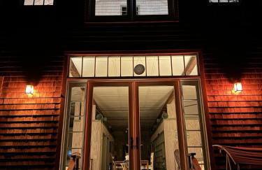 More Boathouse than Lakehouse - Foto 31